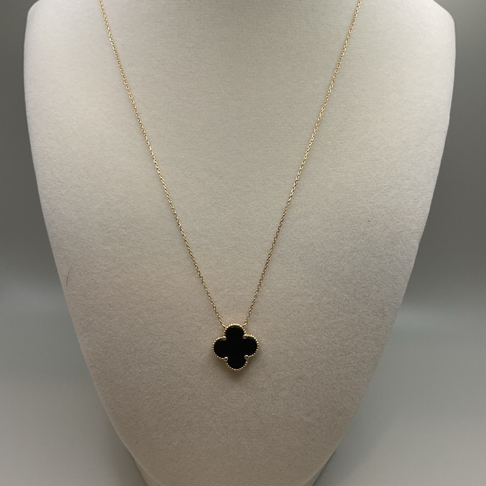 Real 18k Gold Clover black necklace